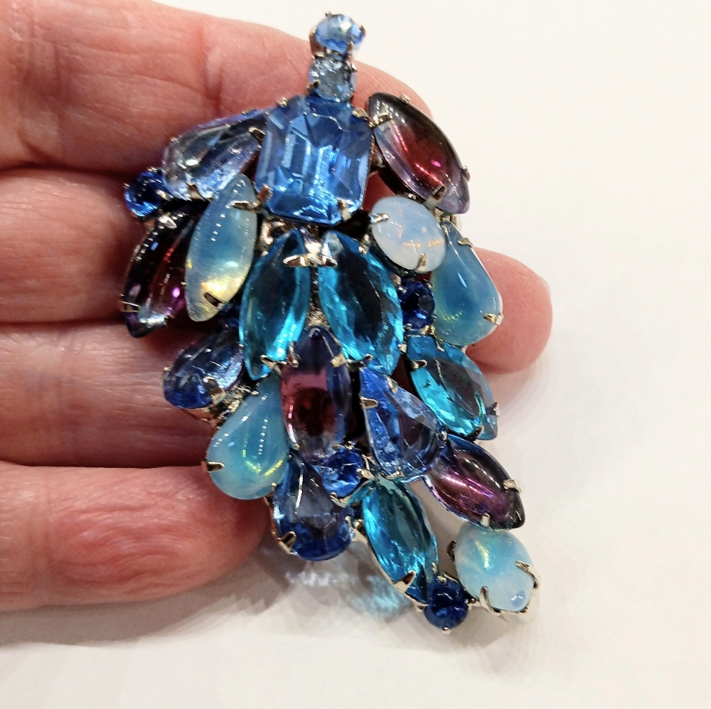 Vintage Gorgeous Blues Pink Purple Rhinestone Brooch